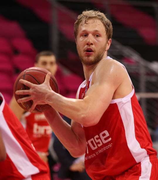 及球员表现 及球员表现